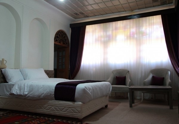 اتاق دو تخته دبل هتل سنتی خانه بهروزی قزوین